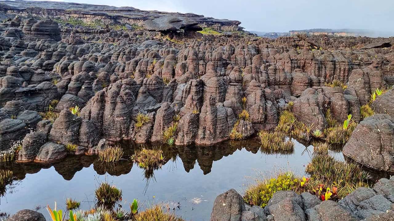 Mistérios das Formações Rochosas Incomuns ao Redor do Mundo